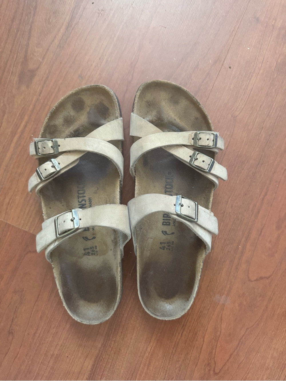41 Narrow Birkenstock sandals